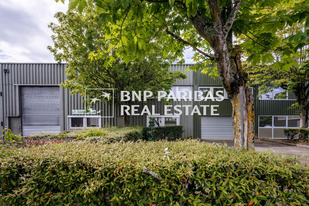 Local d'activité Trappes 752m² Location local d'activité Trappes Yvelines OLACT2529340 1